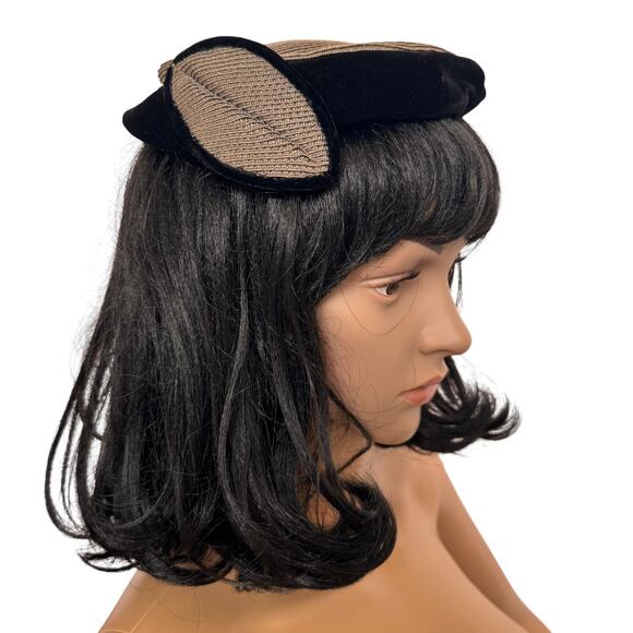 1950s Belmar Broida\'s Virginia Sculptural Cocktail Hat Black Velvet Fascinator main image 11